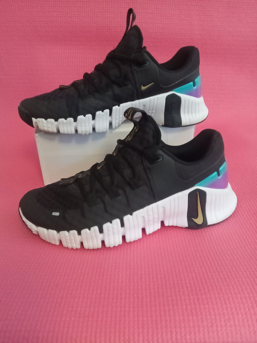 Nike Free Metcon 5 Womens Running SNEAKERS Black And White FB7149-001 Sz 7